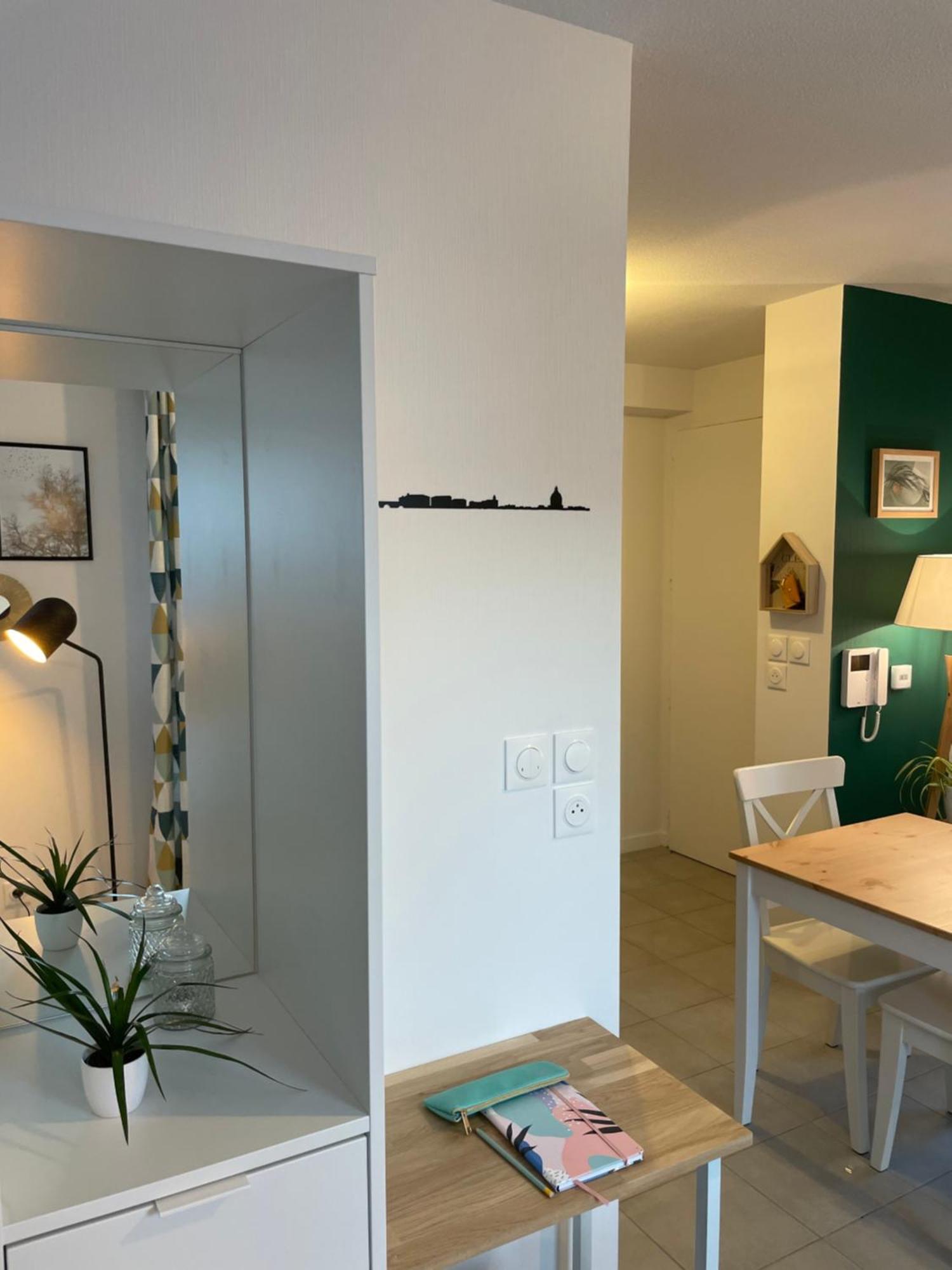 Apartamento Minimes, Studio Cosy Tout Confort, Wifi, Parking Toulouse Exterior foto